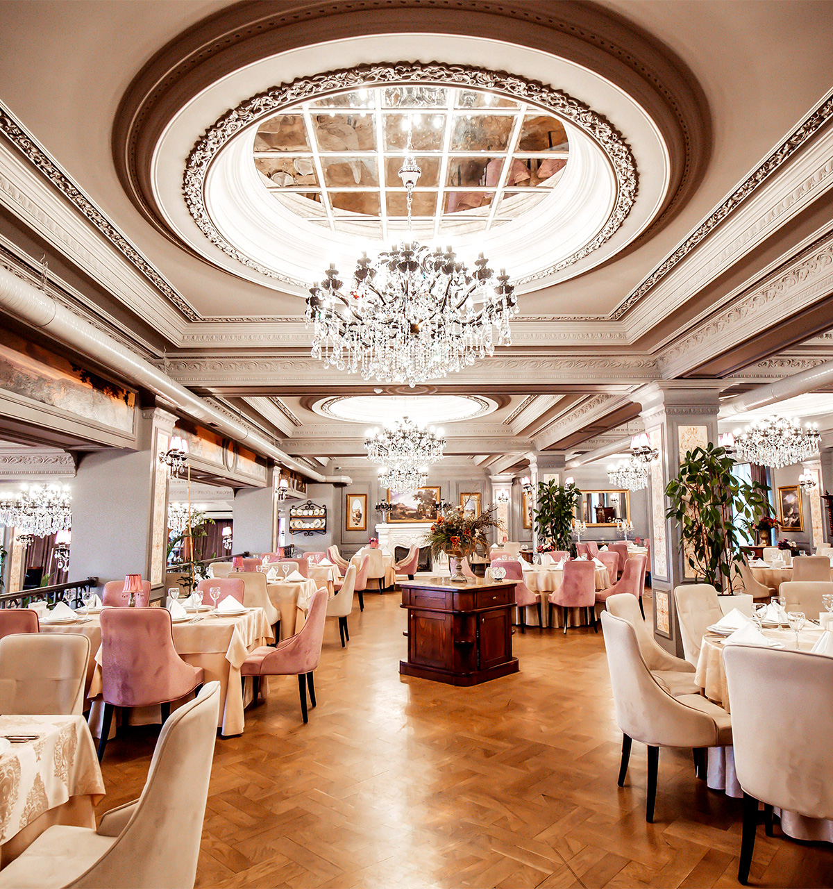 Food & Restaurants